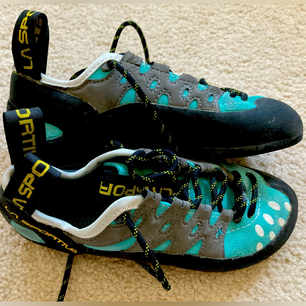 La sportiva tarantulace climbing shoes size 4 US (35.5 EU)